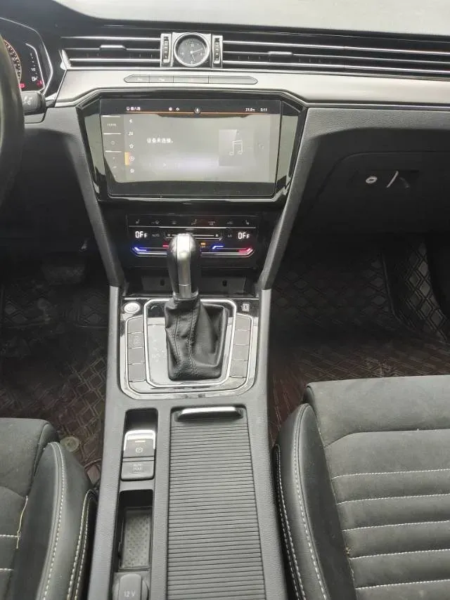 2020 Volkswagen Magotan 2.0T 220HP L4 7DCT,autocango,china used car exporter,china ev exporter,chinese used car exporter,chinese used ev exporter