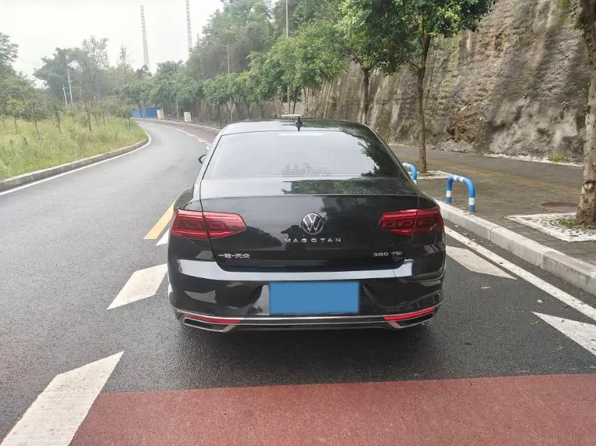 2020 Volkswagen Magotan 2.0T 220HP L4 7DCT,autocango,china used car exporter,china ev exporter,chinese used car exporter,chinese used ev exporter