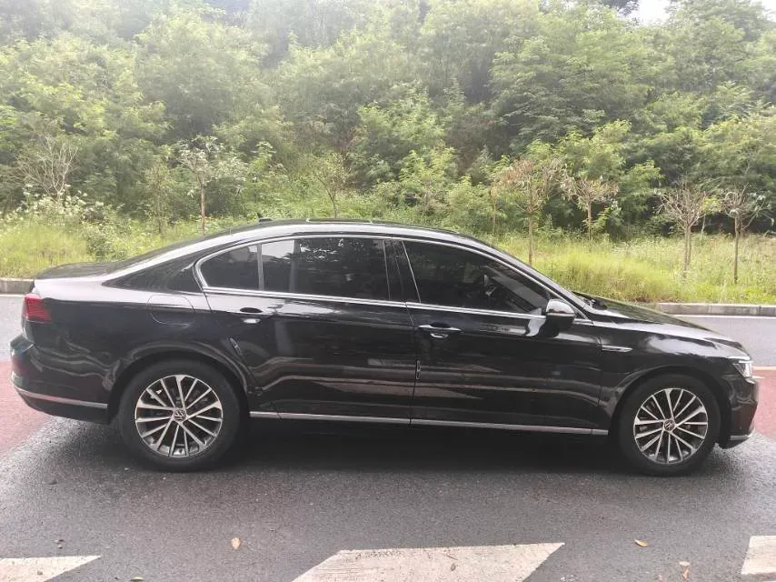 2020 Volkswagen Magotan 2.0T 220HP L4 7DCT,autocango,china used car exporter,china ev exporter,chinese used car exporter,chinese used ev exporter