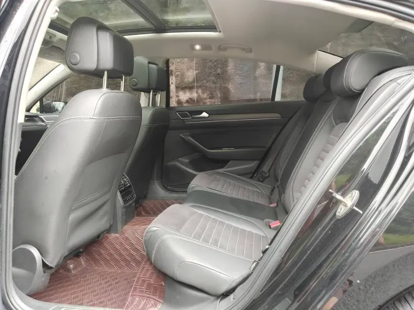 2020 Volkswagen Magotan 2.0T 220HP L4 7DCT,autocango,china used car exporter,china ev exporter,chinese used car exporter,chinese used ev exporter