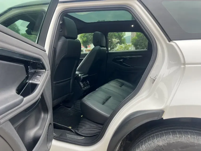 2020 Land Rover Range Rover Evoque 2.0T 249HP L4 9AT,autocango,china used car exporter,china ev exporter,chinese used car exporter,chinese used ev exporter
