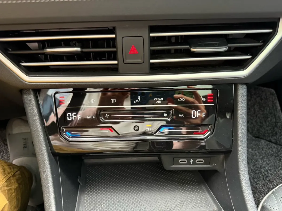 2023 Volkswagen Sagitar 1.4T 150HP L4 7DCT,autocango,china used car exporter,china ev exporter,chinese used car exporter,chinese used ev exporter