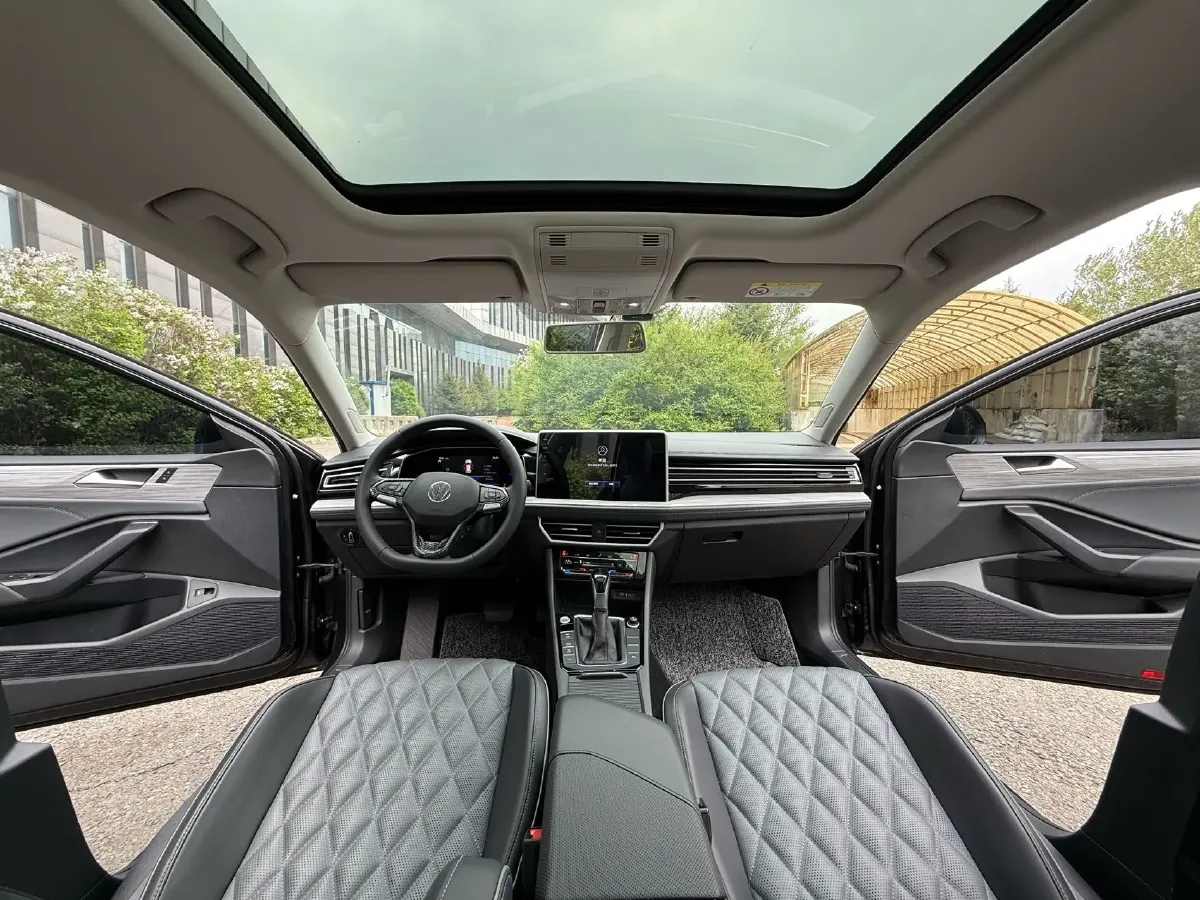 2023 Volkswagen Sagitar 1.4T 150HP L4 7DCT,autocango,china used car exporter,china ev exporter,chinese used car exporter,chinese used ev exporter