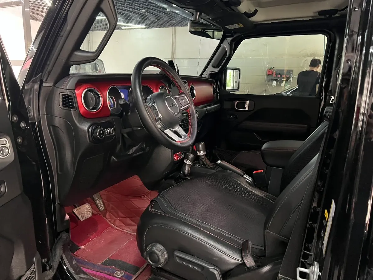 2021 Jeep Wrangler 2.0T 266HP L4 8AT,autocango,china used car exporter,china ev exporter,chinese used car exporter,chinese used ev exporter