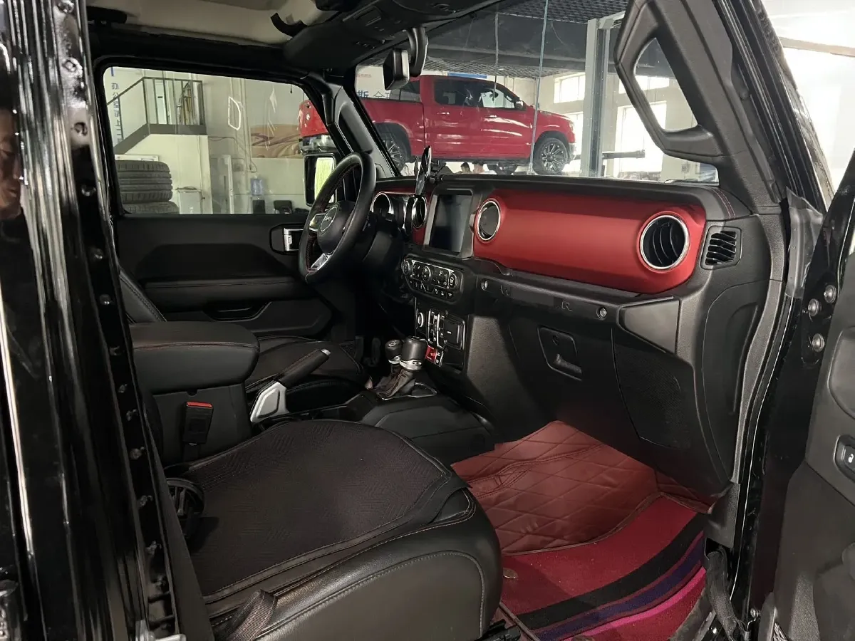 2021 Jeep Wrangler 2.0T 266HP L4 8AT,autocango,china used car exporter,china ev exporter,chinese used car exporter,chinese used ev exporter
