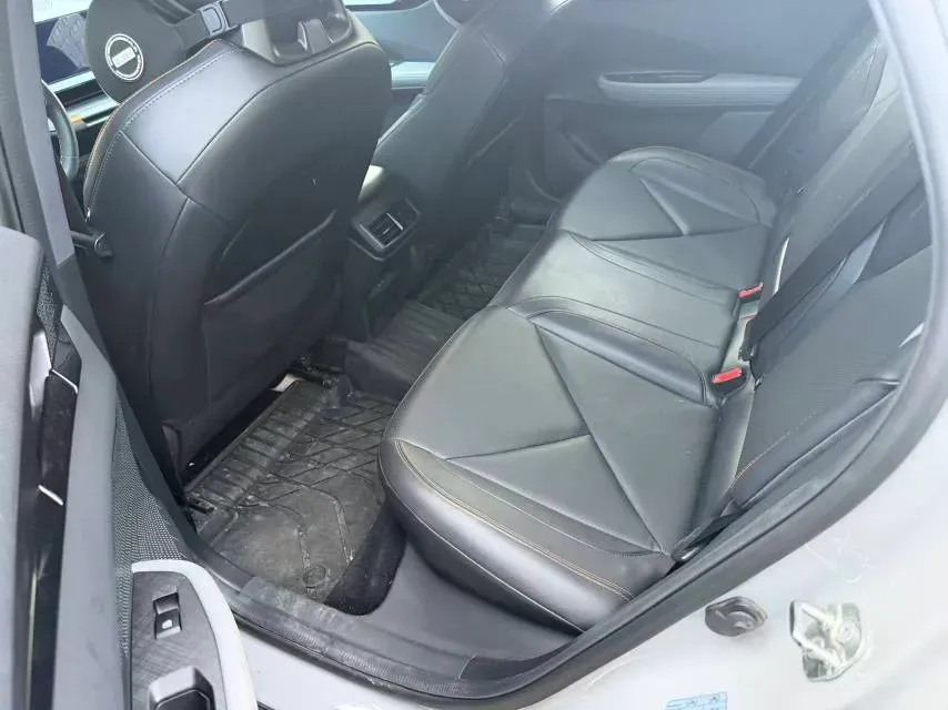 2022 ChangAn UNI-V 1.5T 188HP L4 7DCT,autocango,china used car exporter,china ev exporter,chinese used car exporter,chinese used ev exporter