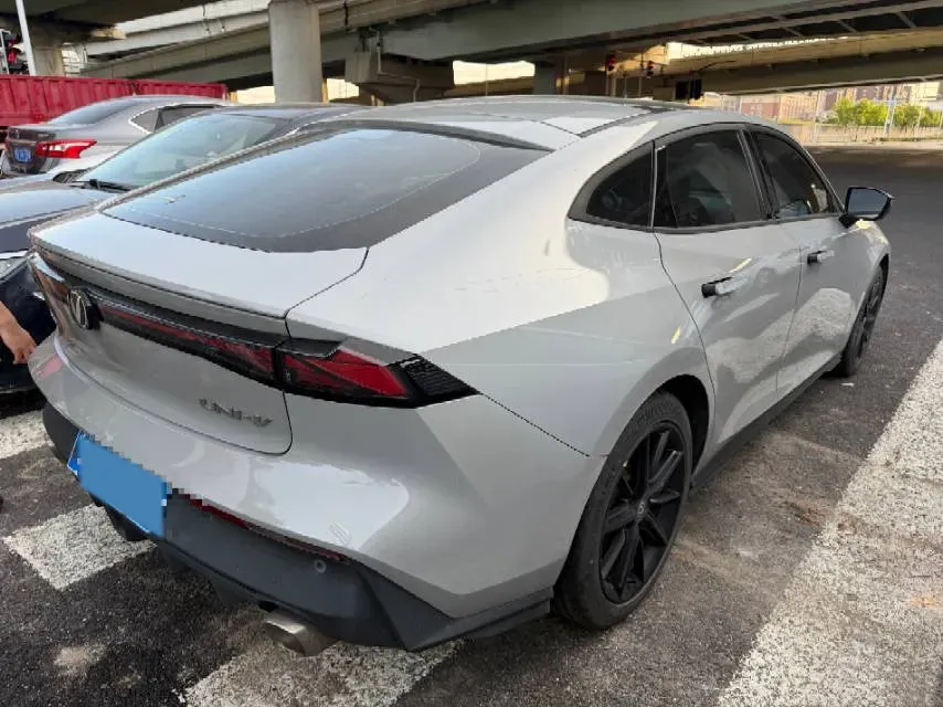 2022 ChangAn UNI-V 1.5T 188HP L4 7DCT,autocango,china used car exporter,china ev exporter,chinese used car exporter,chinese used ev exporter