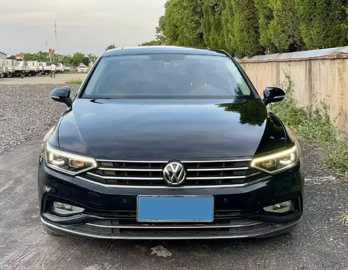 2020 Volkswagen Magotan 2.0T 186HP L4 7DCT,autocango,china used car exporter,china ev exporter,chinese used car exporter,chinese used ev exporter
