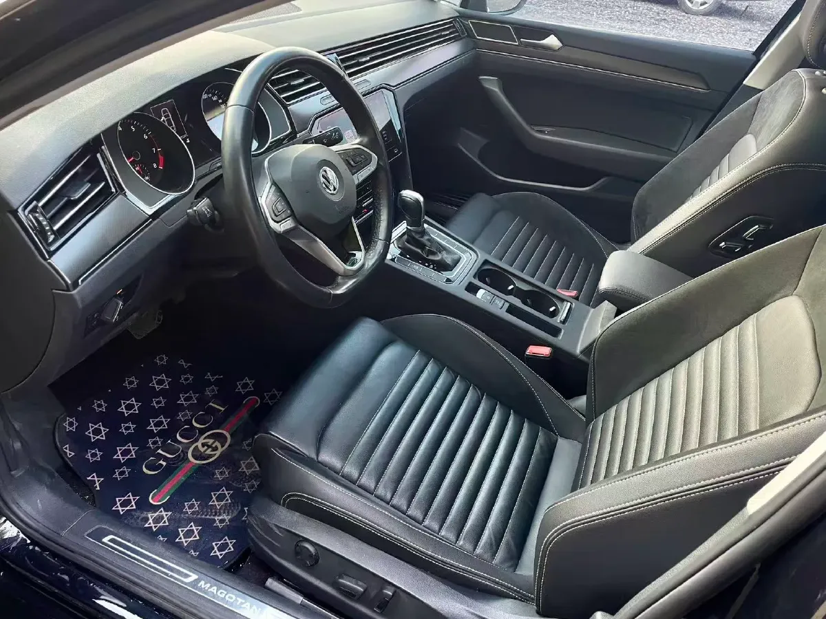 2020 Volkswagen Magotan 2.0T 186HP L4 7DCT,autocango,china used car exporter,china ev exporter,chinese used car exporter,chinese used ev exporter