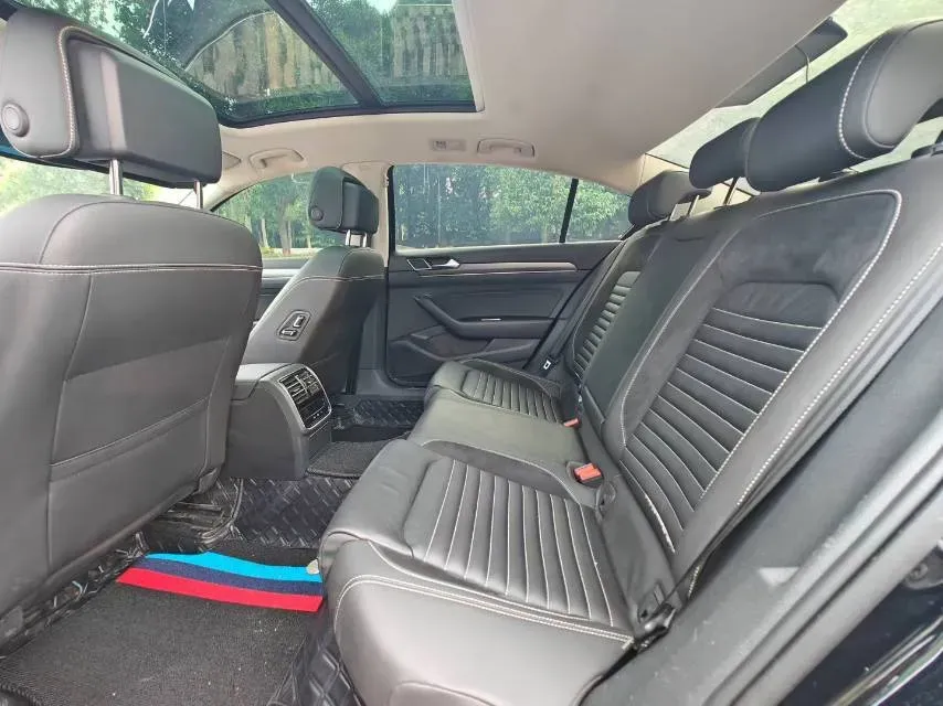 2020 Volkswagen Magotan 2.0T 186HP L4 7DCT,autocango,china used car exporter,china ev exporter,chinese used car exporter,chinese used ev exporter