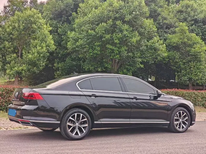 2020 Volkswagen Magotan 2.0T 186HP L4 7DCT,autocango,china used car exporter,china ev exporter,chinese used car exporter,chinese used ev exporter