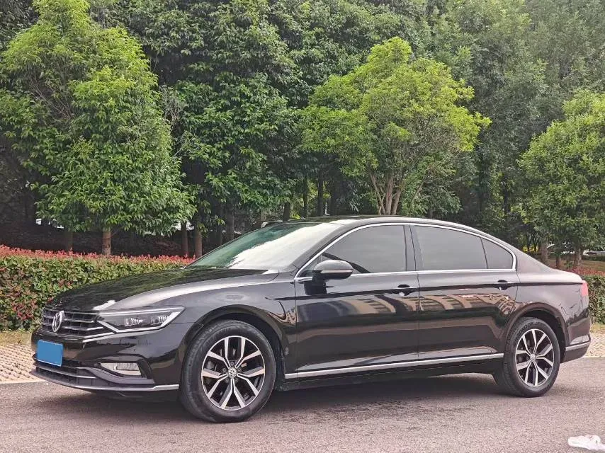 2020 Volkswagen Magotan 2.0T 186HP L4 7DCT,autocango,china used car exporter,china ev exporter,chinese used car exporter,chinese used ev exporter