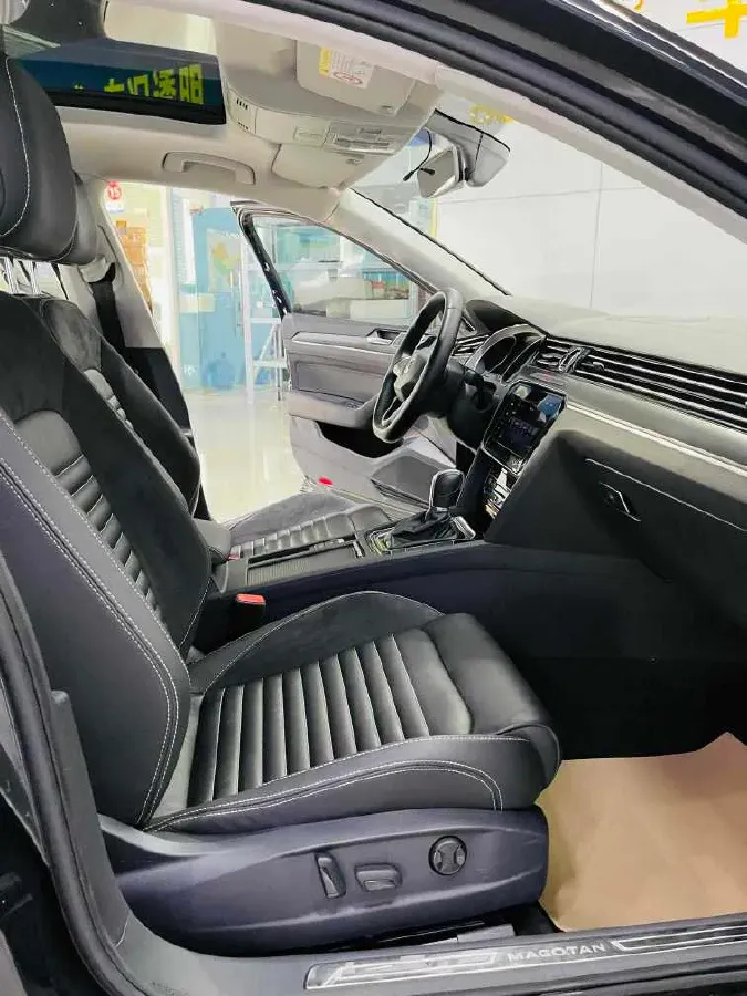 2020 Volkswagen Magotan 2.0T 186HP L4 7DCT,autocango,china used car exporter,china ev exporter,chinese used car exporter,chinese used ev exporter