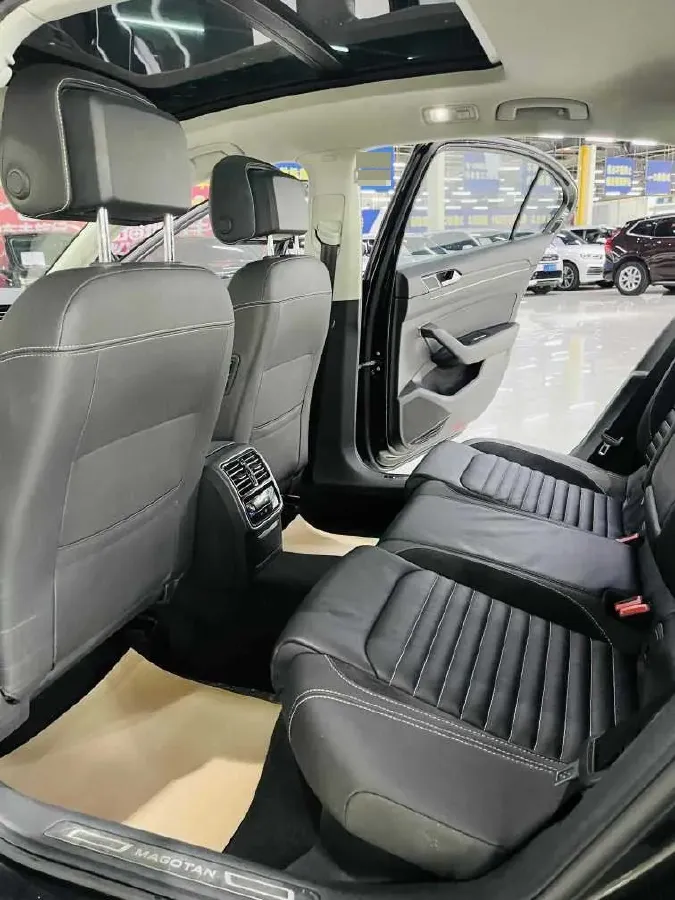 2020 Volkswagen Magotan 2.0T 186HP L4 7DCT,autocango,china used car exporter,china ev exporter,chinese used car exporter,chinese used ev exporter