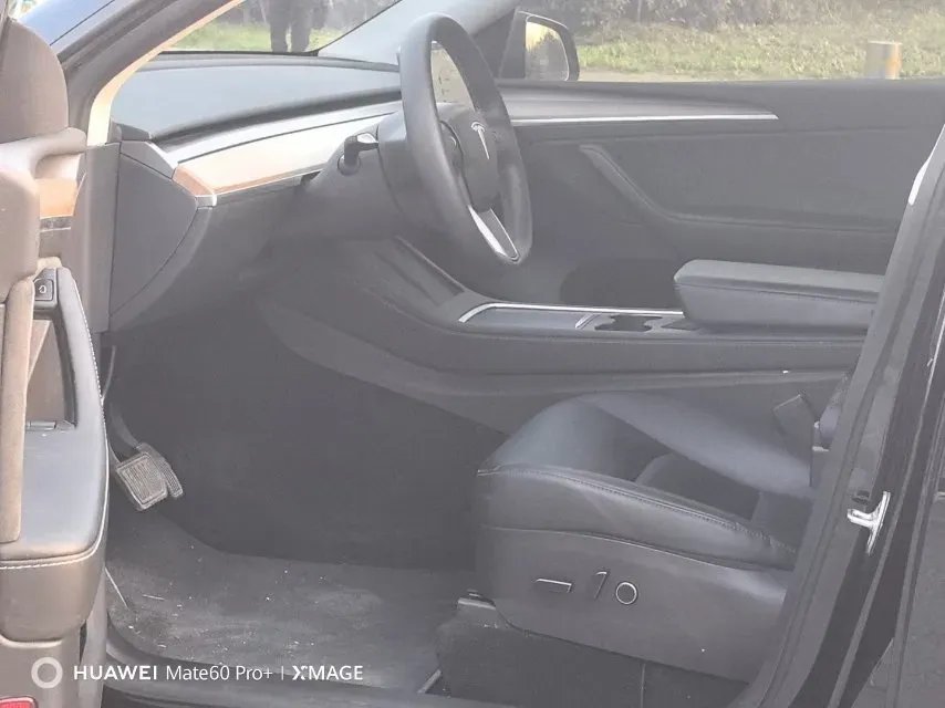 2022 Tesla Model Y BEV 60KWH,autocango,china used car exporter,china ev exporter,chinese used car exporter,chinese used ev exporter