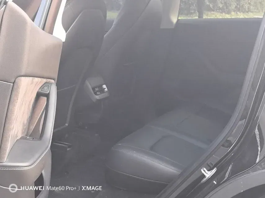 2022 Tesla Model Y BEV 60KWH,autocango,china used car exporter,china ev exporter,chinese used car exporter,chinese used ev exporter