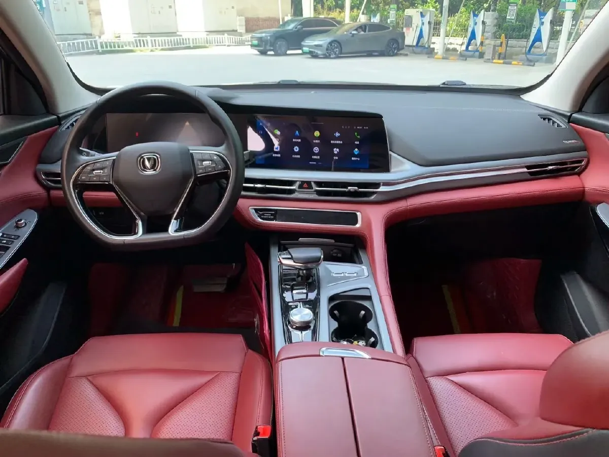 2022 ChangAn CS75 Plus 2.0T 233HP L4 8AT,autocango,china used car exporter,china ev exporter,chinese used car exporter,chinese used ev exporter