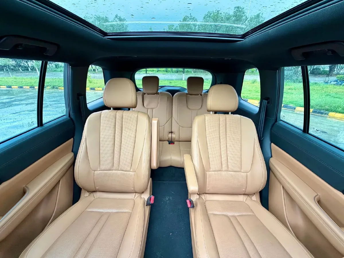 2020 Li ONE Range Extended 131HP REEV 40.5KWH,autocango,china used car exporter,china ev exporter,chinese used car exporter,chinese used ev exporter