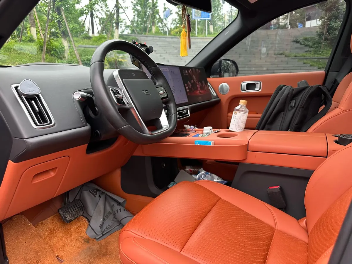 2024 Volvo S60 2.0T 197HP L4 7DCT,autocango,china used car exporter,china ev exporter,chinese used car exporter,chinese used ev exporter