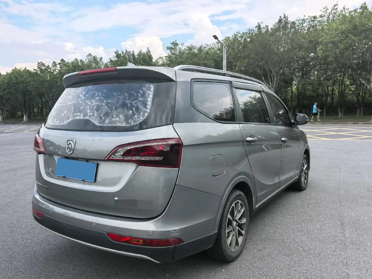 2019 BaoJun 730 1.5T 150HP L4 6DCT,autocango,china used car exporter,china ev exporter,chinese used car exporter,chinese used ev exporter