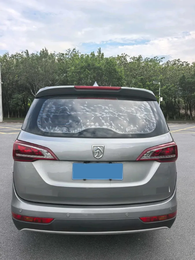 2019 BaoJun 730 1.5T 150HP L4 6DCT,autocango,china used car exporter,china ev exporter,chinese used car exporter,chinese used ev exporter