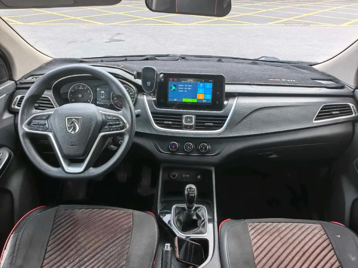 2019 BaoJun 730 1.5T 150HP L4 6DCT,autocango,china used car exporter,china ev exporter,chinese used car exporter,chinese used ev exporter