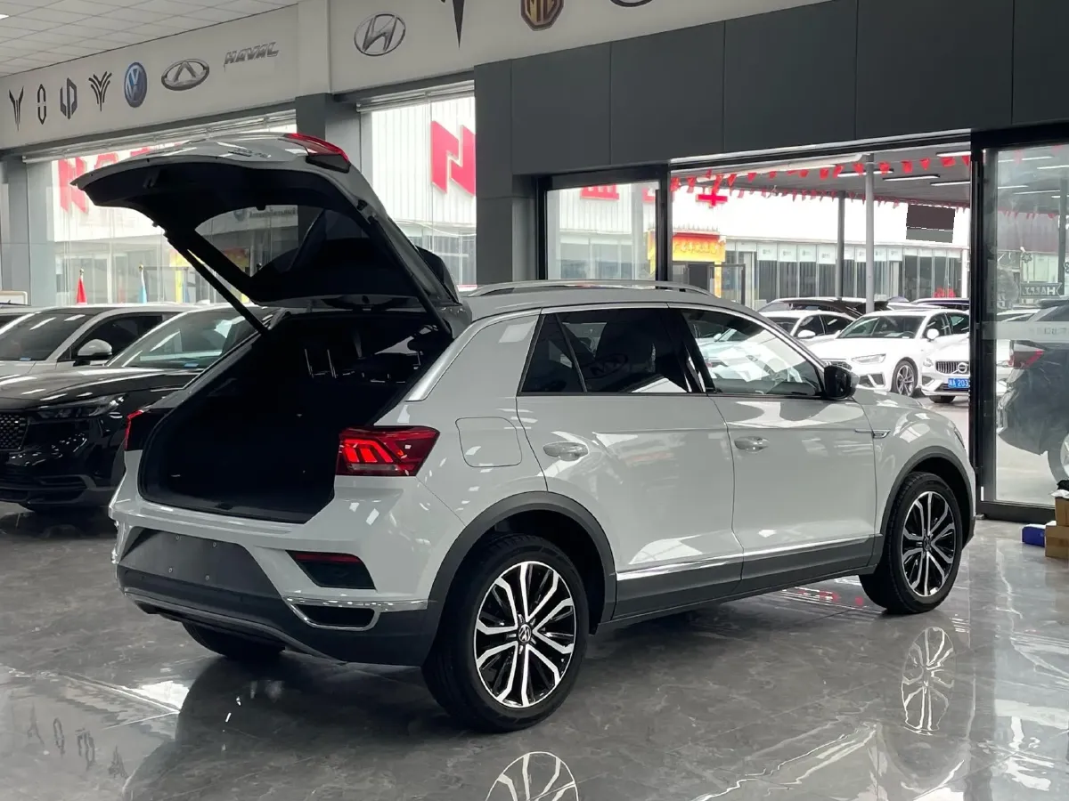 2021 Volkswagen T-Roc 1.4T 150HP L4 7DCT,autocango,china used car exporter,china ev exporter,chinese used car exporter,chinese used ev exporter