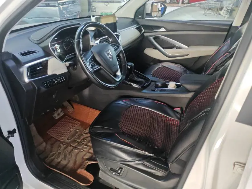 2018 BaoJun 530 1.5T 150HP L4 6DCT,autocango,china used car exporter,china ev exporter,chinese used car exporter,chinese used ev exporter