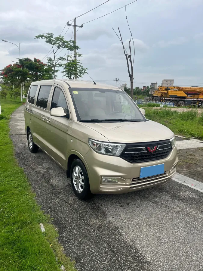 2019 Bestune T33 1.6L 114HP L4 5MT,autocango,china used car exporter,china ev exporter,chinese used car exporter,chinese used ev exporter