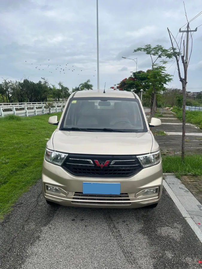 2019 Bestune T33 1.6L 114HP L4 5MT,autocango,china used car exporter,china ev exporter,chinese used car exporter,chinese used ev exporter