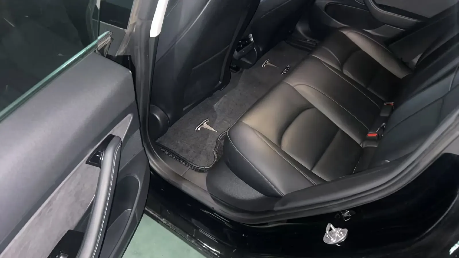 2020 Tesla Model 3 BEV 55KWH,autocango,china used car exporter,china ev exporter,chinese used car exporter,chinese used ev exporter