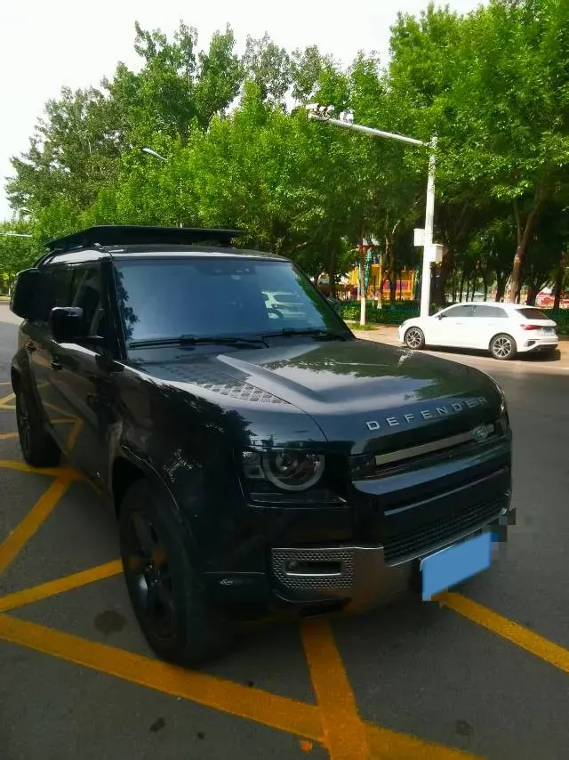 2021 Land Rover Defender 3.0T 400HP L6 8AT,autocango,china used car exporter,china ev exporter,chinese used car exporter,chinese used ev exporter