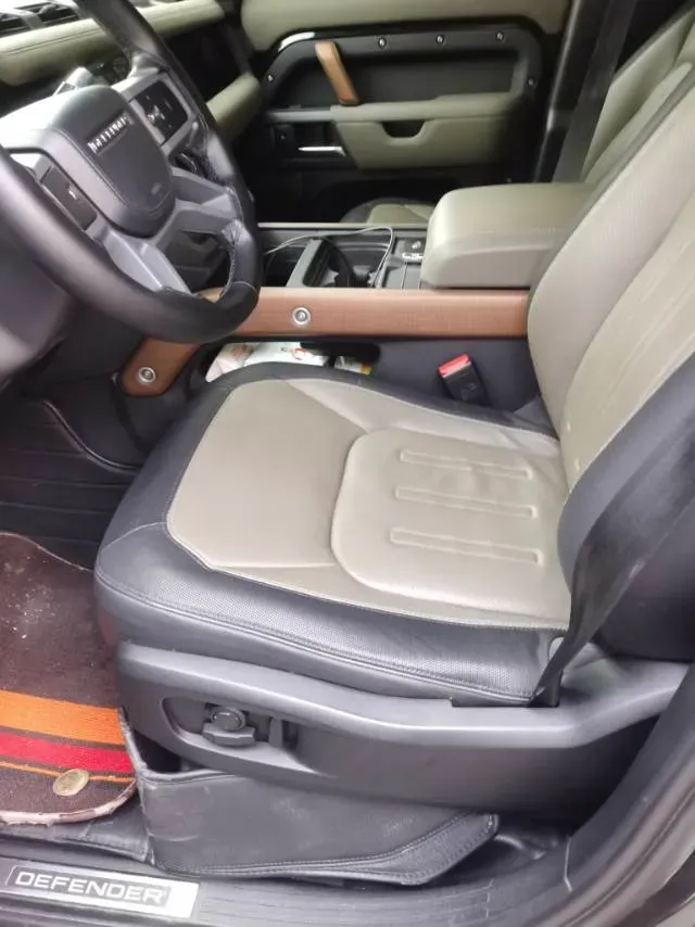 2021 Land Rover Defender 3.0T 400HP L6 8AT,autocango,china used car exporter,china ev exporter,chinese used car exporter,chinese used ev exporter