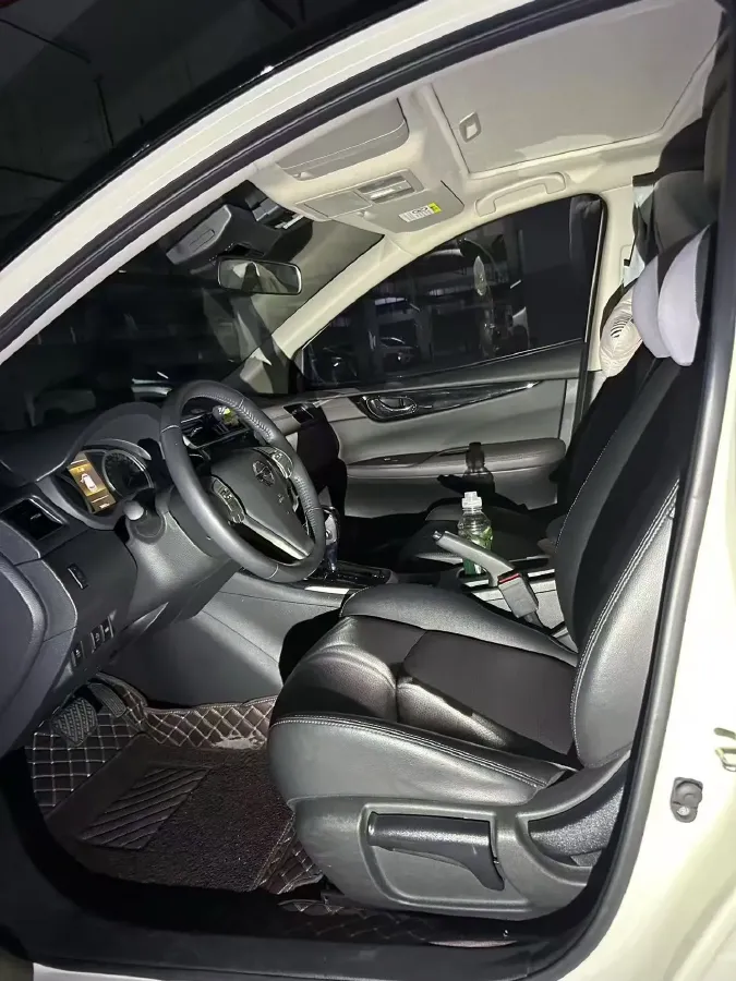 2021 Nissan Tiida 1.6L 122HP L4 CVT,autocango,china used car exporter,china ev exporter,chinese used car exporter,chinese used ev exporter