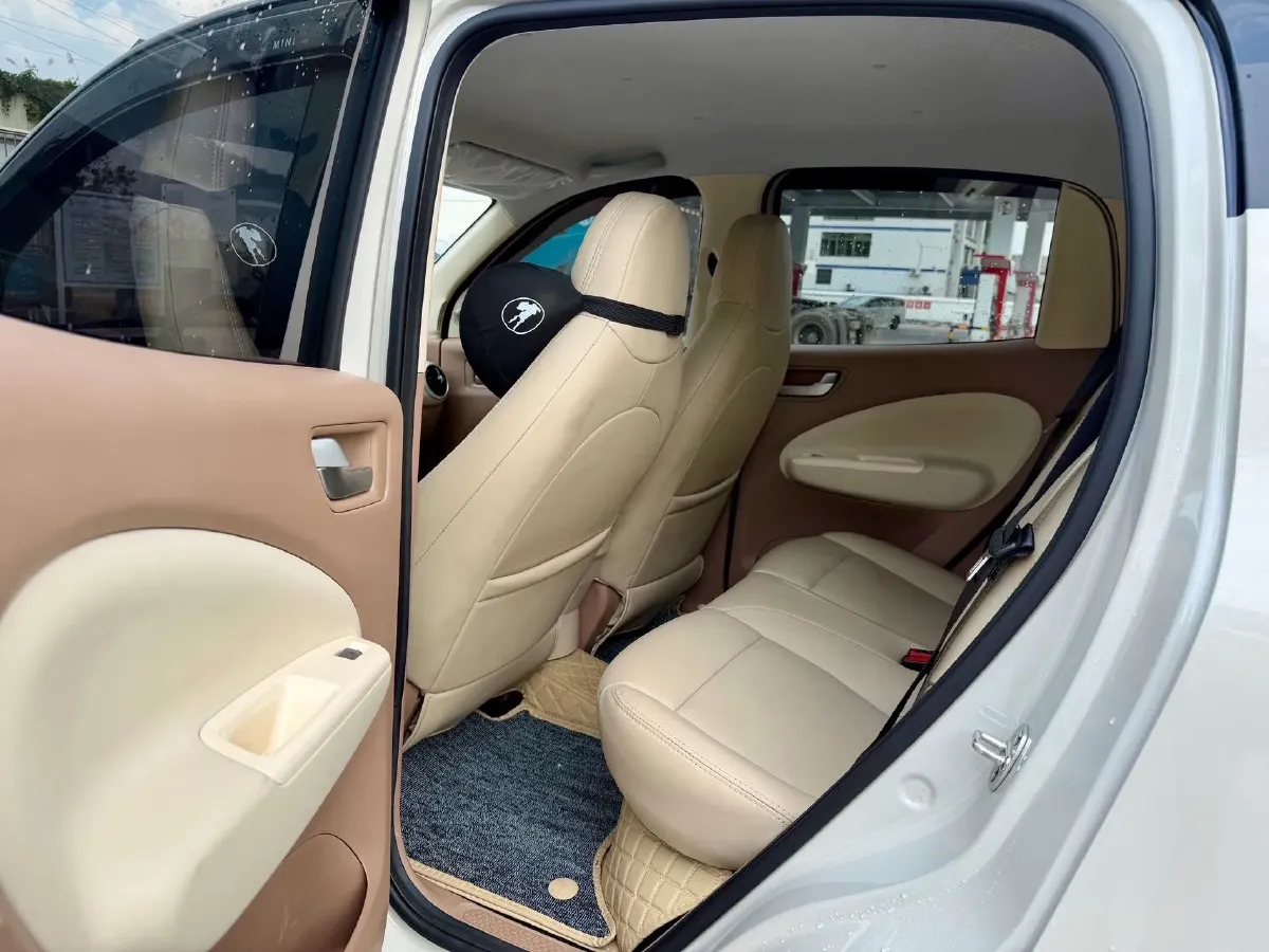2025 WuLing HongGuang MINI EV BEV 16.2KWH,autocango,china used car exporter,china ev exporter,chinese used car exporter,chinese used ev exporter