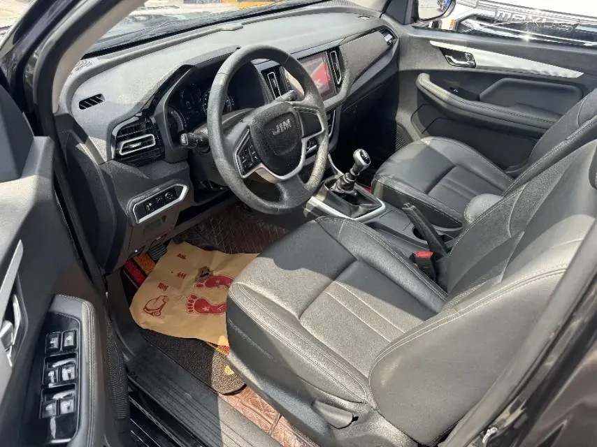 2023 Isuzu RE-MAX Jim 2.5T 143HP L4 6MT,autocango,china used car exporter,china ev exporter,chinese used car exporter,chinese used ev exporter