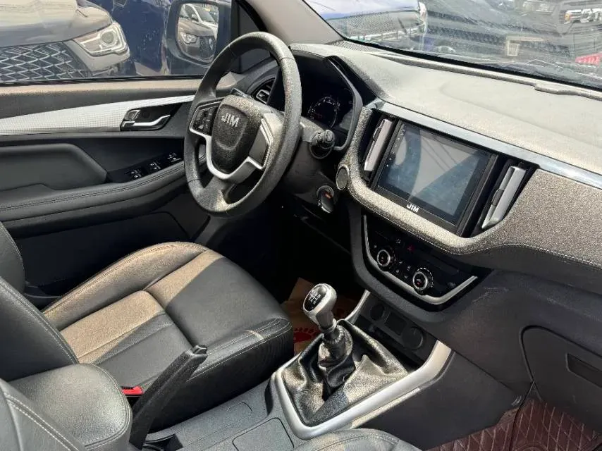 2023 Isuzu RE-MAX Jim 2.5T 143HP L4 6MT,autocango,china used car exporter,china ev exporter,chinese used car exporter,chinese used ev exporter