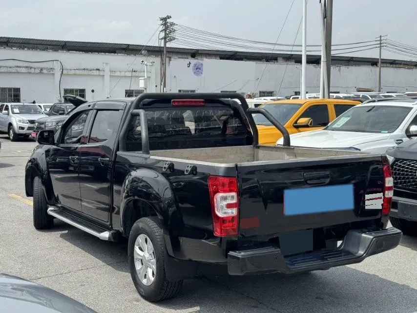 2023 Isuzu RE-MAX Jim 2.5T 143HP L4 6MT,autocango,china used car exporter,china ev exporter,chinese used car exporter,chinese used ev exporter