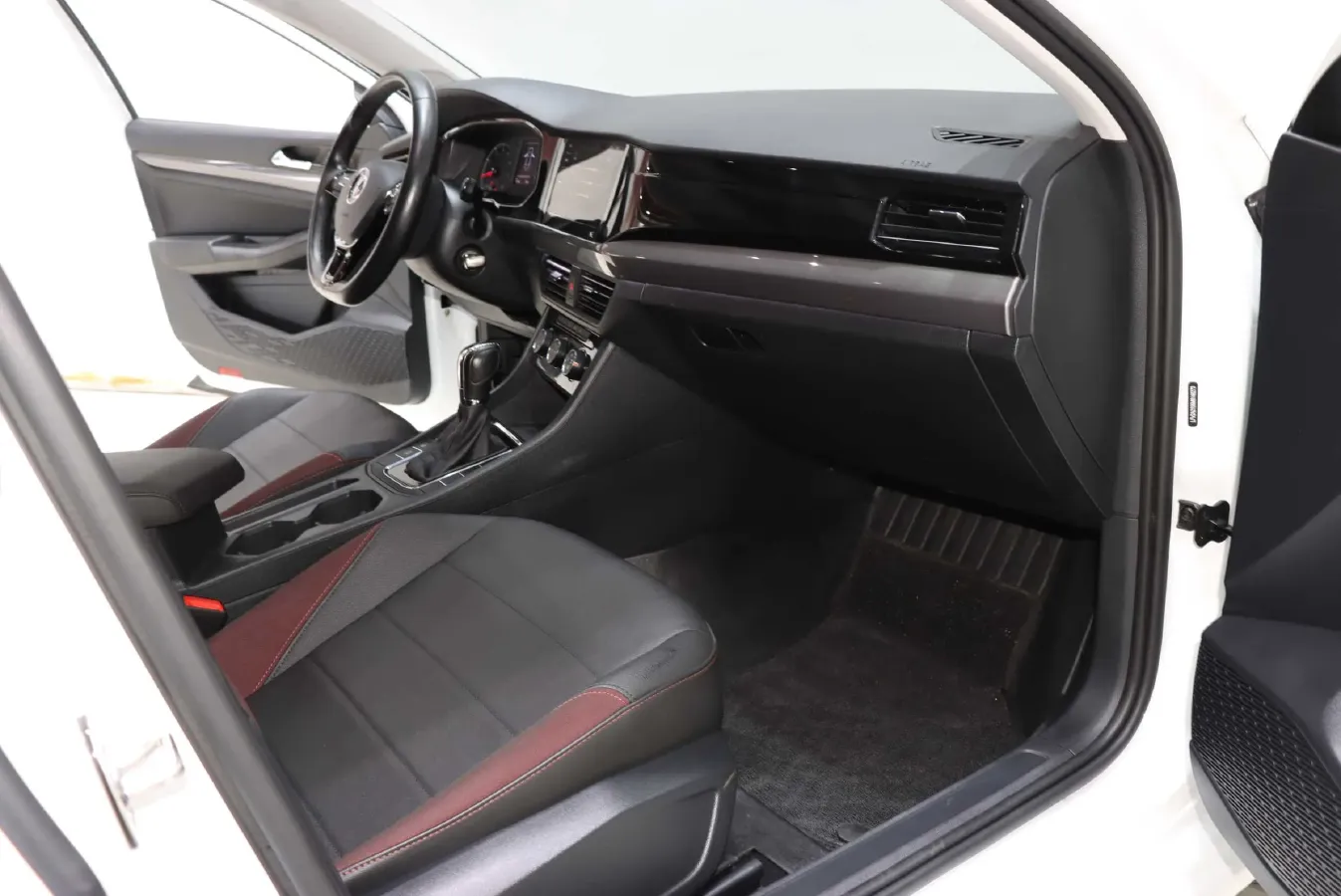 2021 Volkswagen Bora 1.5L 113HP L4 6AT,autocango,china used car exporter,china ev exporter,chinese used car exporter,chinese used ev exporter