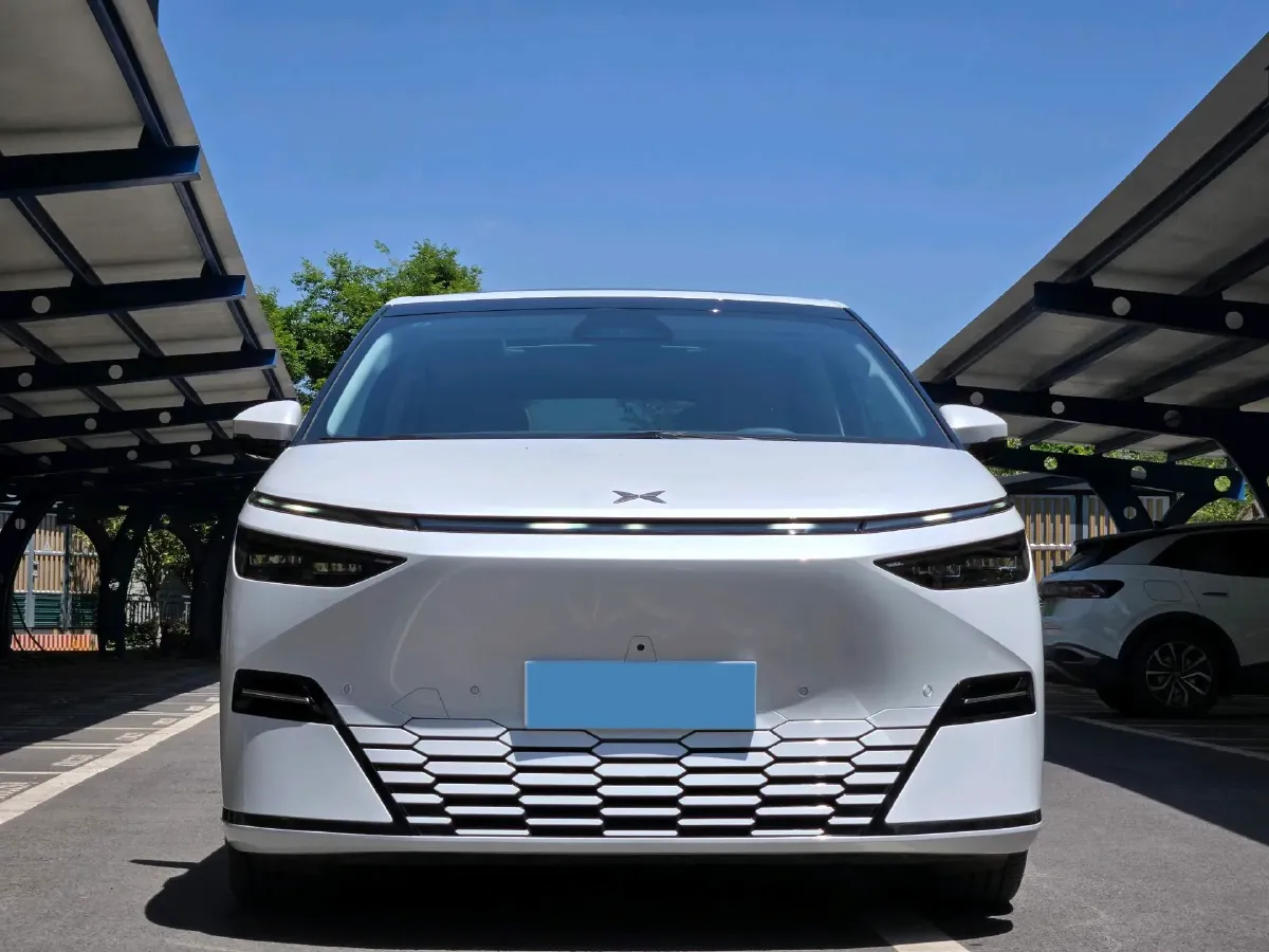 2025 Xpeng X9 BEV,autocango,china used car exporter,china ev exporter,chinese used car exporter,chinese used ev exporter