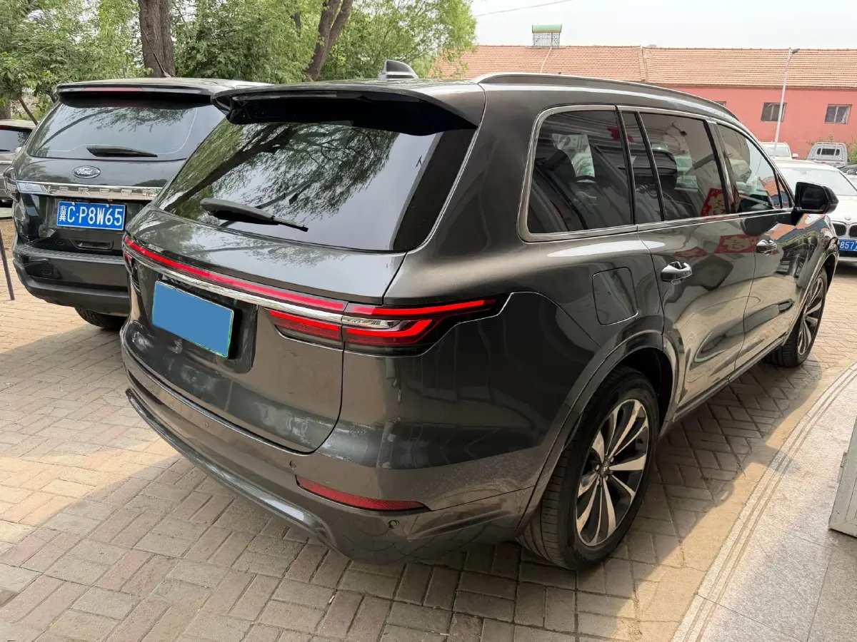 2020 Li ONE Range Extended 131HP REEV 40.5KWH,autocango,china used car exporter,china ev exporter,chinese used car exporter,chinese used ev exporter