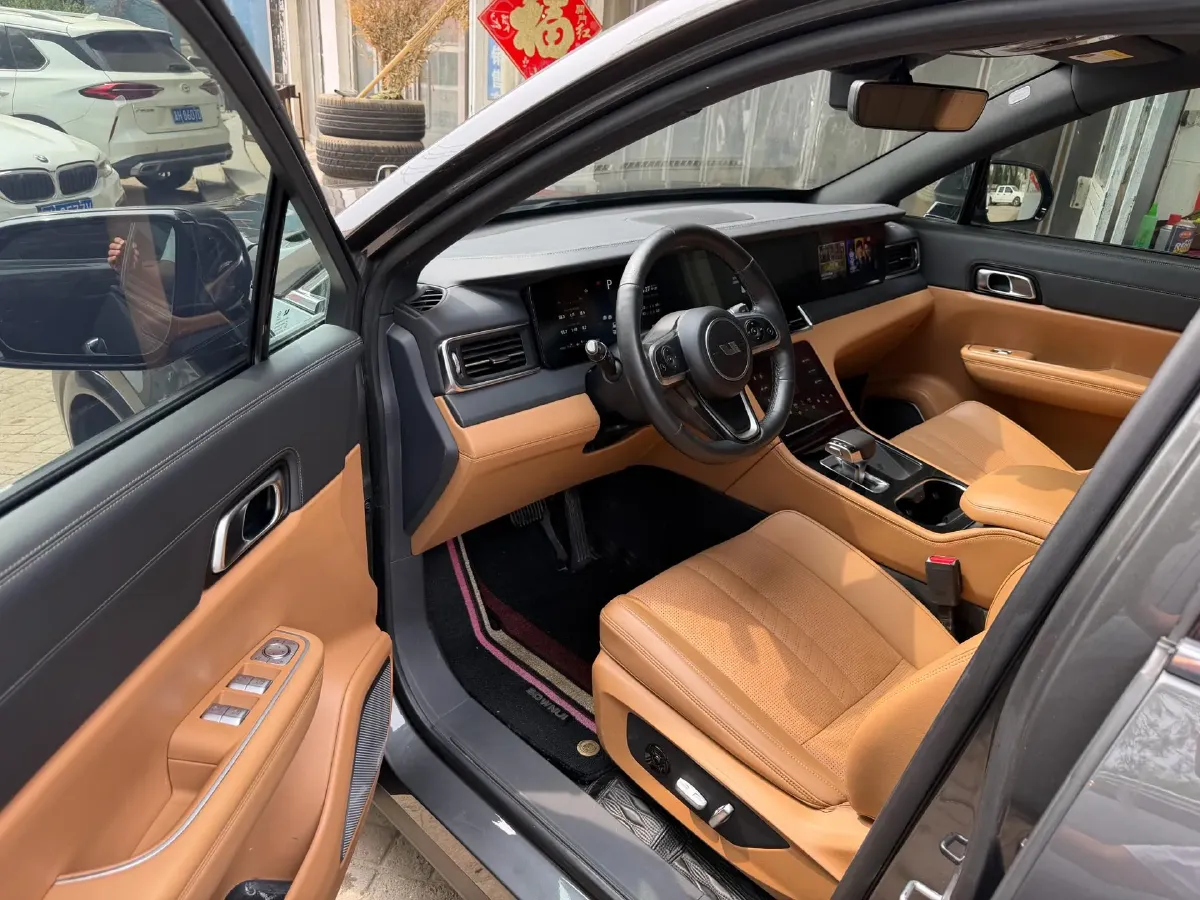 2020 Li ONE Range Extended 131HP REEV 40.5KWH,autocango,china used car exporter,china ev exporter,chinese used car exporter,chinese used ev exporter