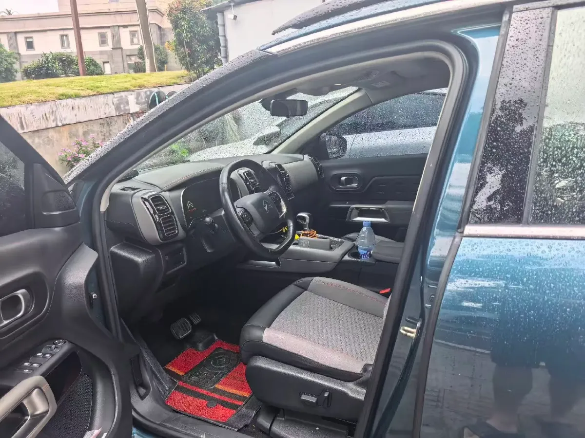 2017 Citroen C5 Aircross 1.6T 167HP L4 6AT,autocango,china used car exporter,china ev exporter,chinese used car exporter,chinese used ev exporter