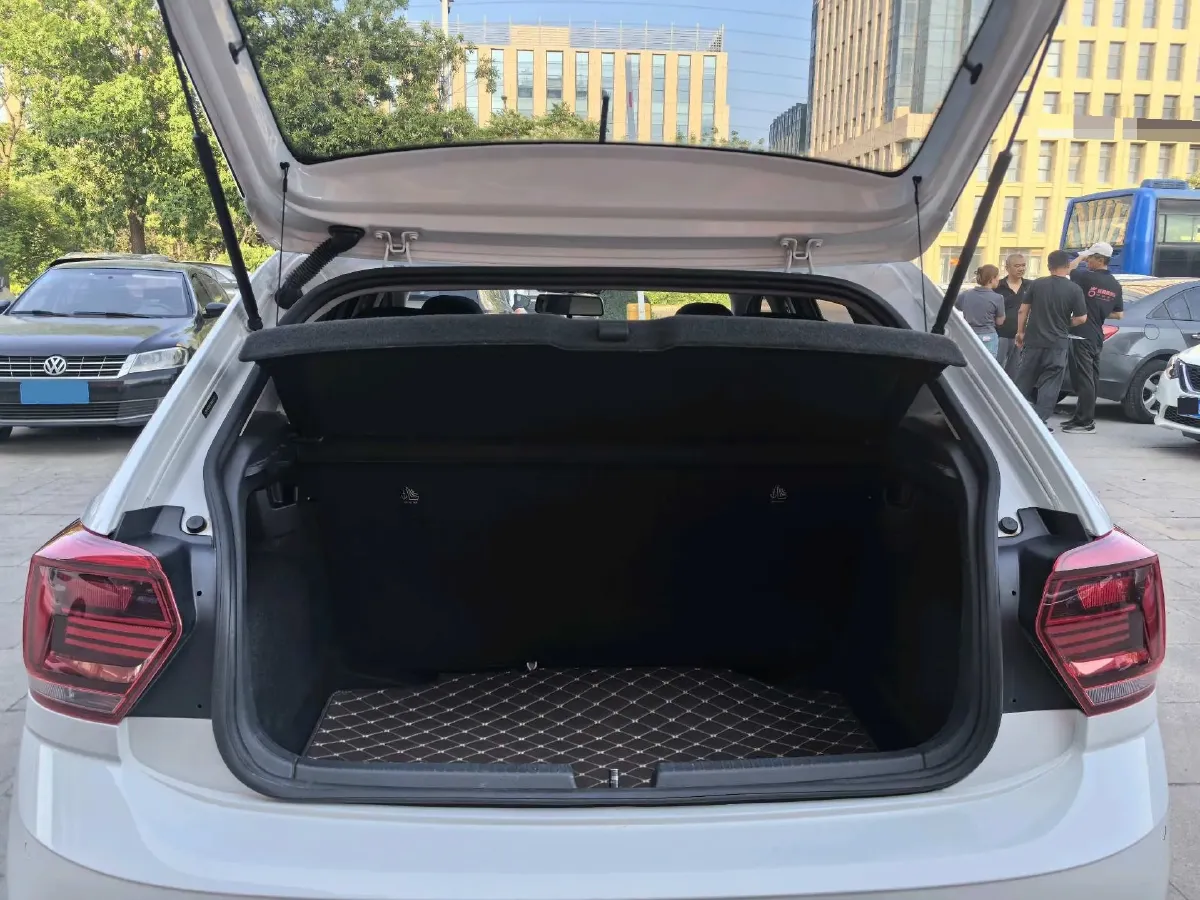 2023 Volkswagen Polo 1.5L 113HP L4 6AT,autocango,china used car exporter,china ev exporter,chinese used car exporter,chinese used ev exporter