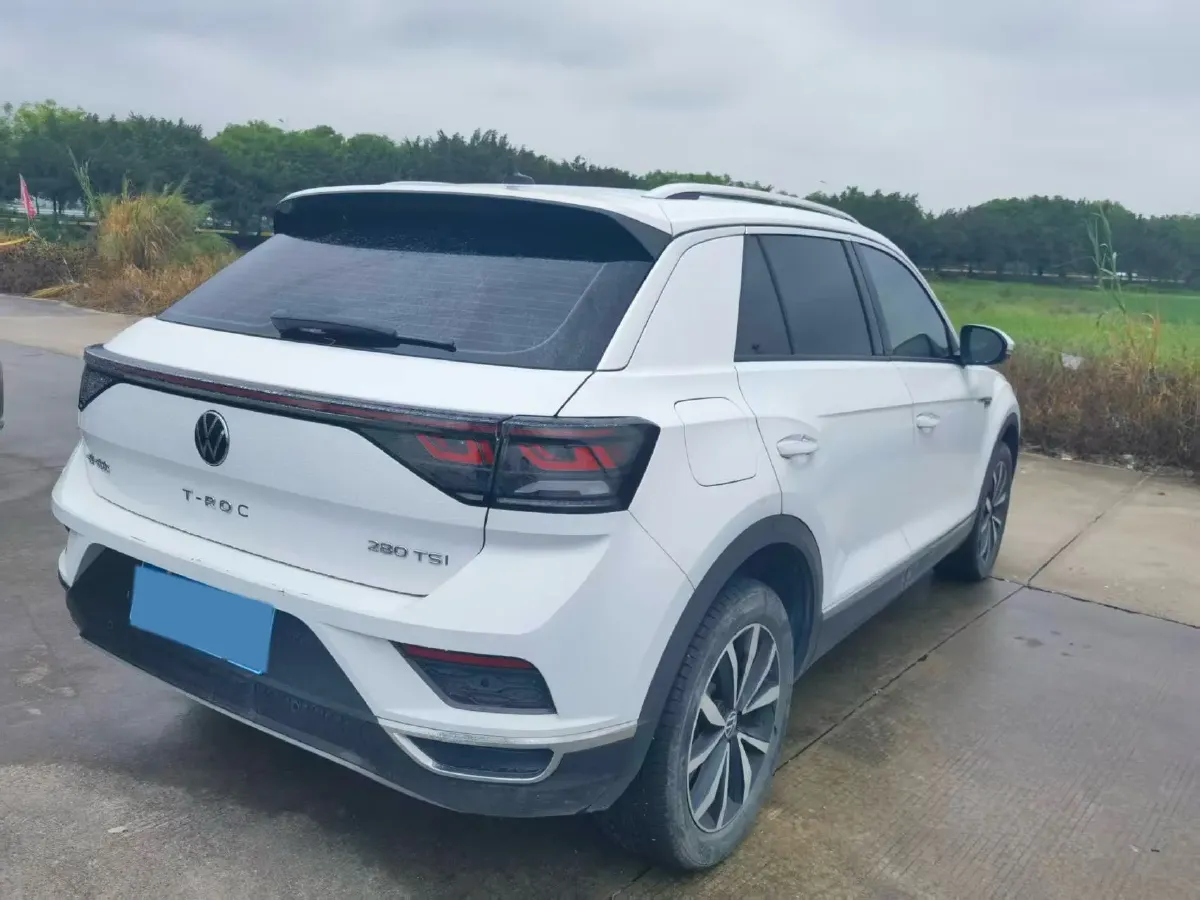 2024 Volkswagen T-Roc 1.4T 150HP L4 7DCT,autocango,china used car exporter,china ev exporter,chinese used car exporter,chinese used ev exporter