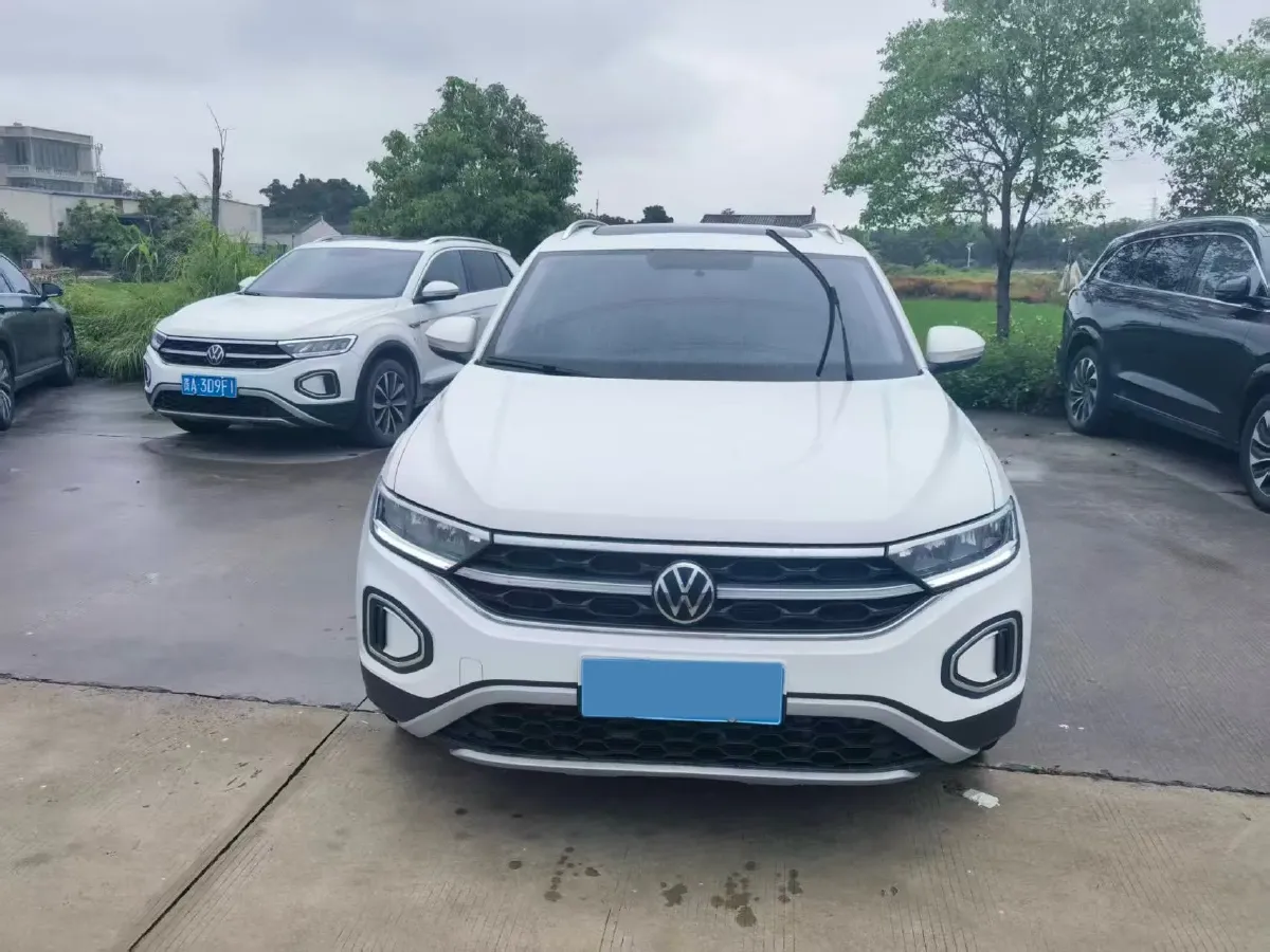 2024 Volkswagen T-Roc 1.4T 150HP L4 7DCT,autocango,china used car exporter,china ev exporter,chinese used car exporter,chinese used ev exporter