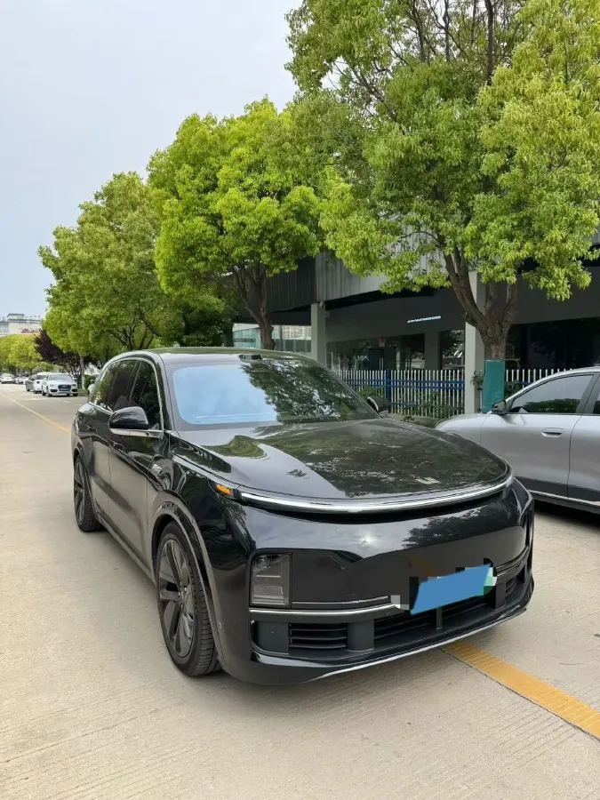 2025 Li L8 Range Extended 154HP REEV,autocango,china used car exporter,china ev exporter,chinese used car exporter,chinese used ev exporter