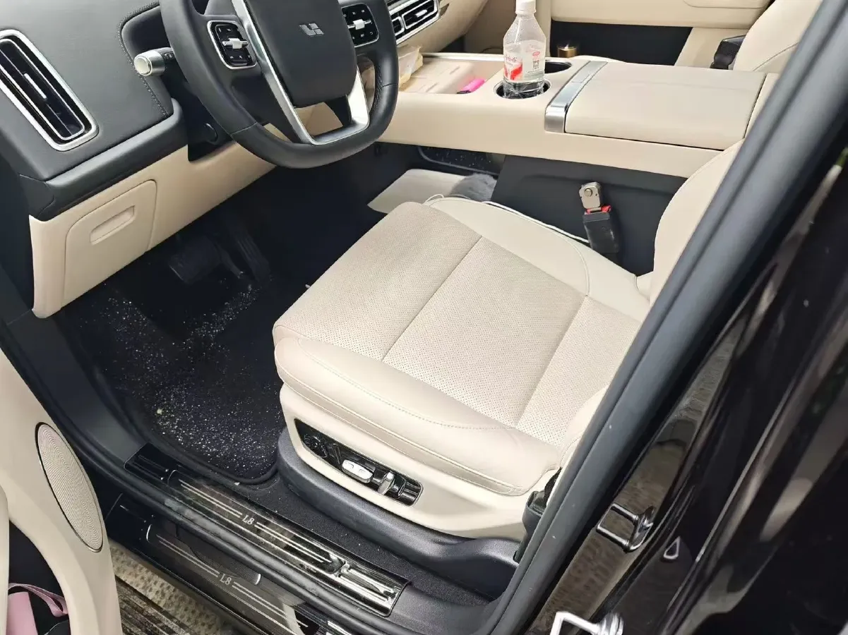 2025 Li L8 Range Extended 154HP REEV,autocango,china used car exporter,china ev exporter,chinese used car exporter,chinese used ev exporter