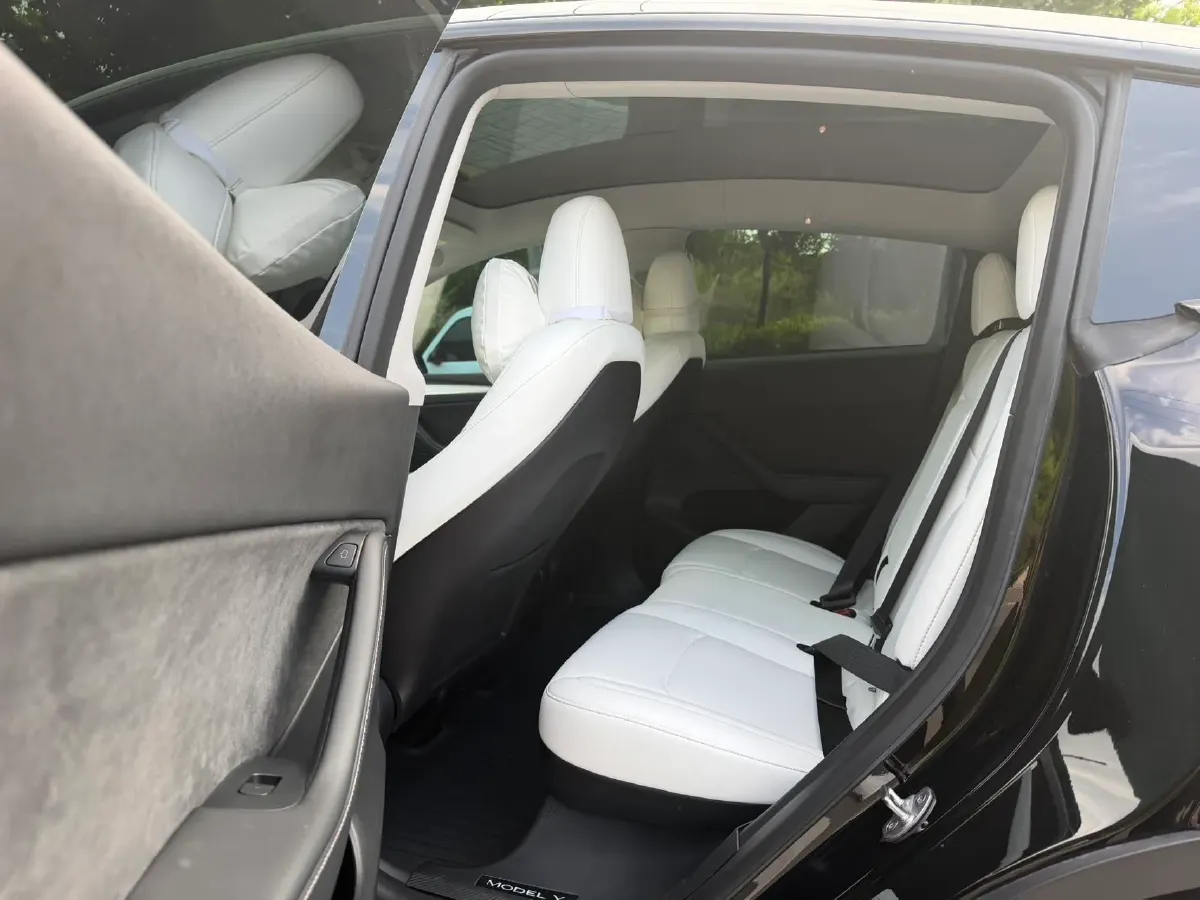 2022 Tesla Model Y BEV 60KWH,autocango,china used car exporter,china ev exporter,chinese used car exporter,chinese used ev exporter