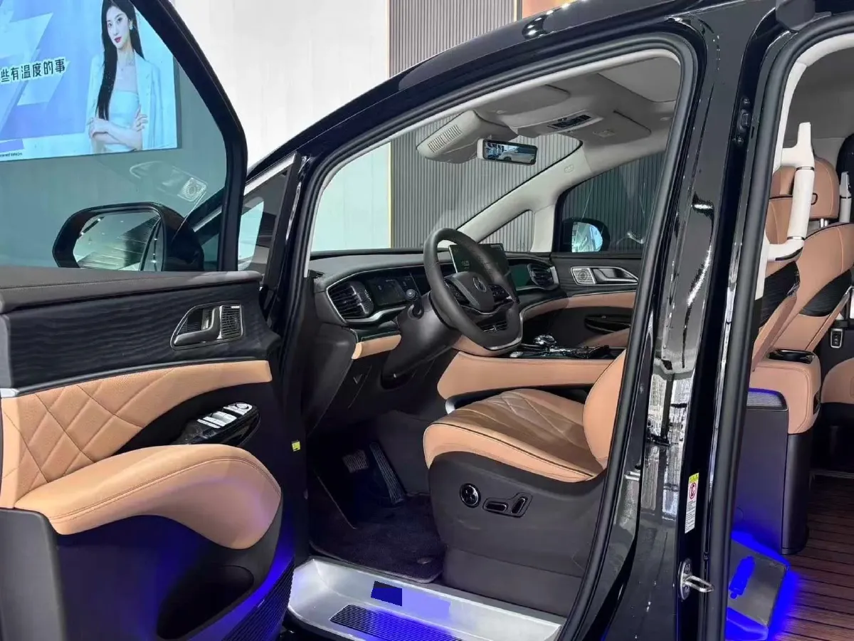 2024 Denza D9 1.5T 139HP L4 E-CVT PHEV 40KWH,autocango,china used car exporter,china ev exporter,chinese used car exporter,chinese used ev exporter